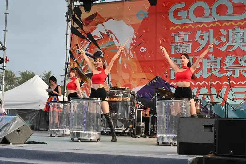 外澳罟浪祭熱浪收官~8組衝浪冠軍出爐煙火點亮外澳夜空