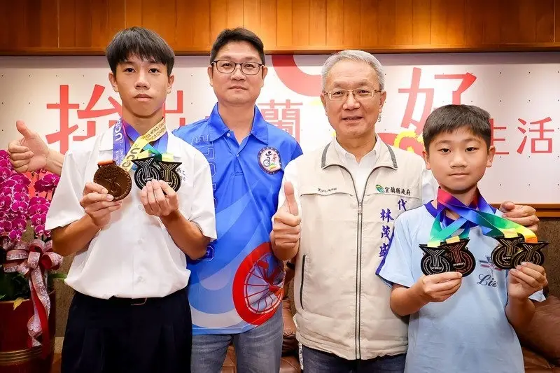 宜蘭獨輪車雙將接受表揚