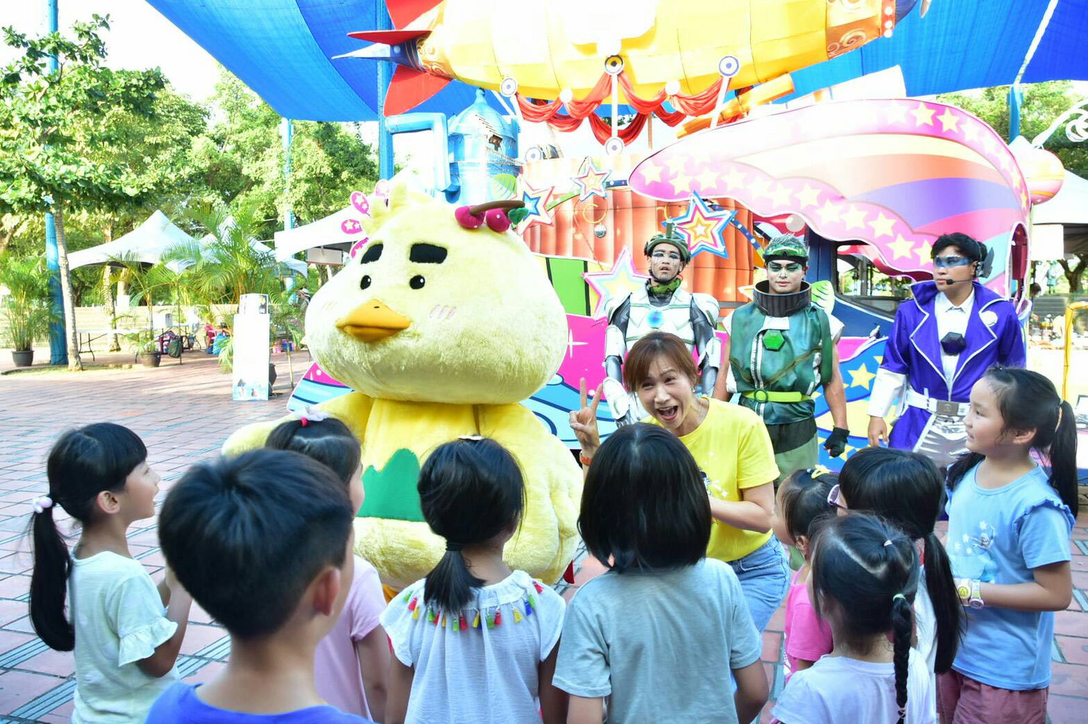 宜蘭特色吉祥物「宜比鴨」 現身童玩星光樂園成兒童最愛