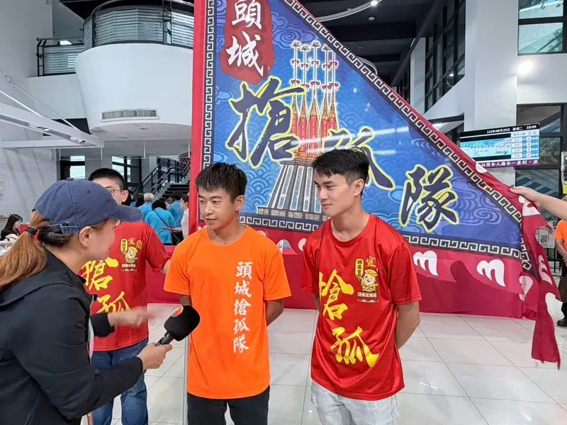 頭城、宜蘭兩強出征恆春豎孤棚~授旗力拚佳績為宜蘭爭光