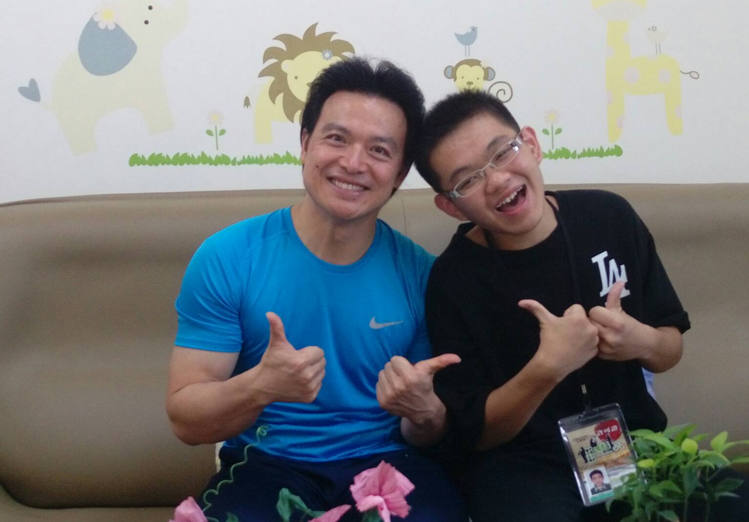 另一扇窗的故事/ 宜蘭特教21年首位街頭藝人~阿乾如何努力