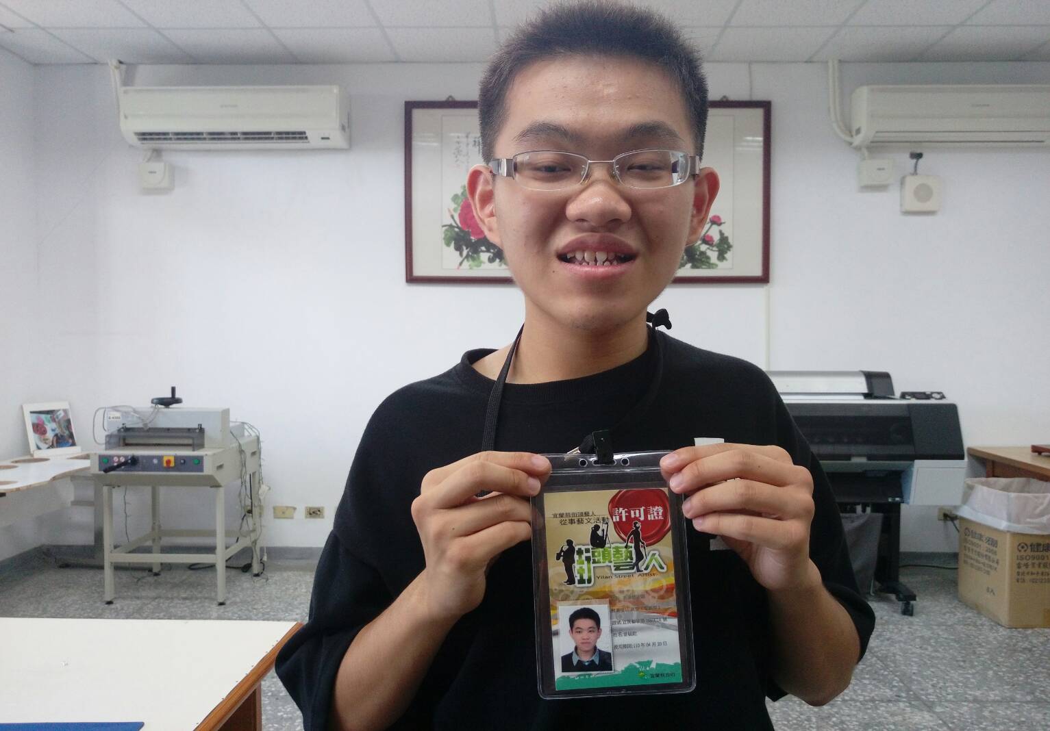 另一扇窗的故事/ 宜蘭特教21年首位街頭藝人~阿乾如何努力