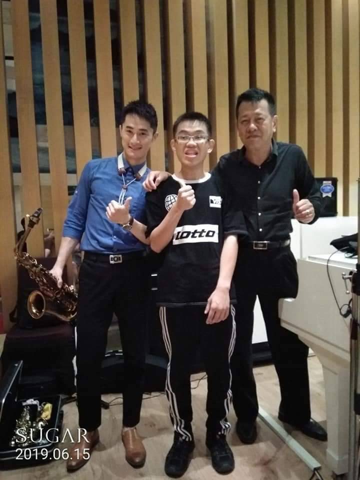 另一扇窗的故事/ 宜蘭特教21年首位街頭藝人~阿乾如何努力