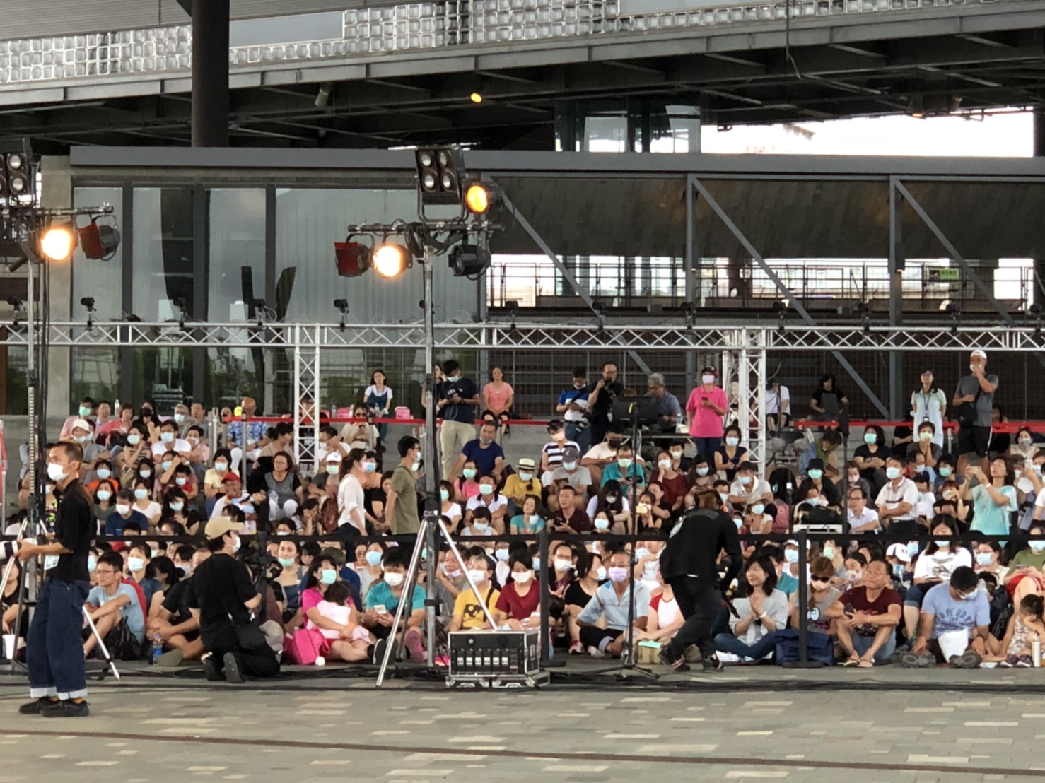 顛覆傳統 羅大佑宜花東鹿直播演唱會在宜蘭劃下感動句點