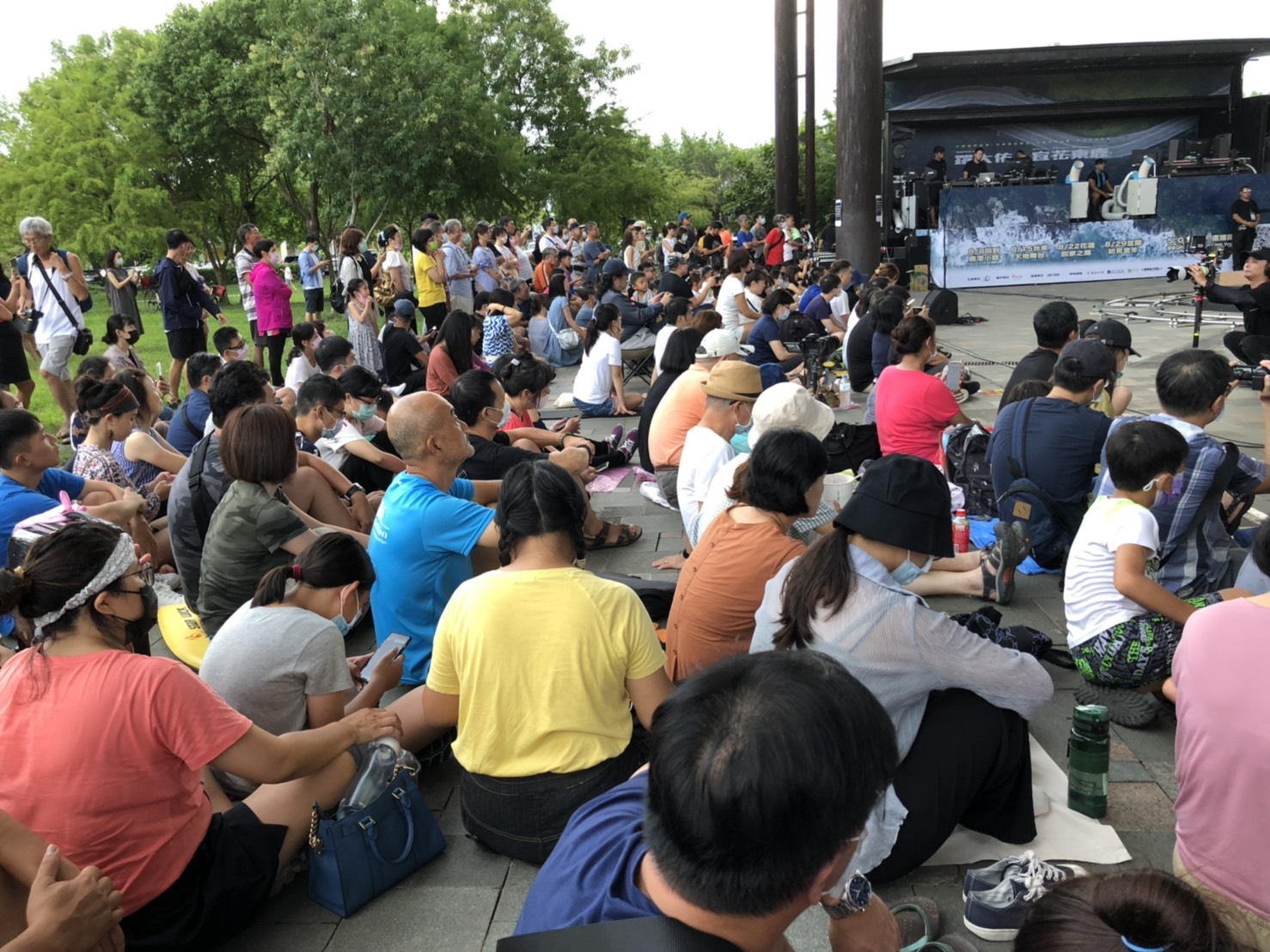 顛覆傳統 羅大佑宜花東鹿直播演唱會在宜蘭劃下感動句點