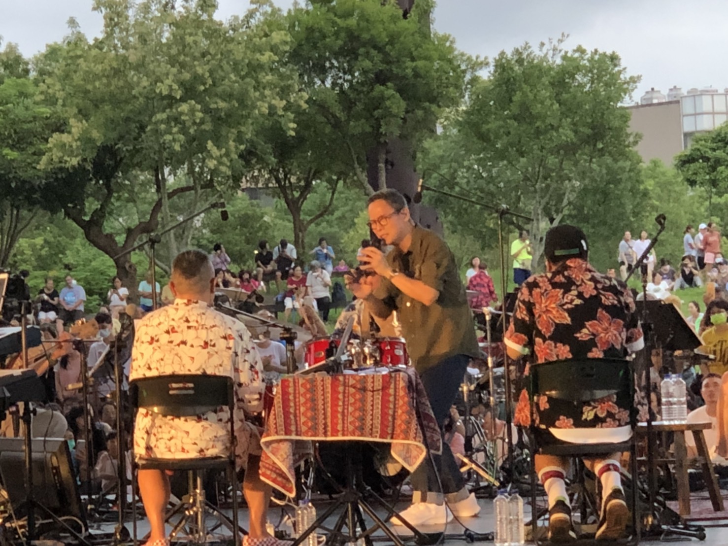 顛覆傳統 羅大佑宜花東鹿直播演唱會在宜蘭劃下感動句點