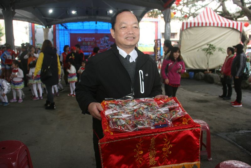 到二結王公廟參拜可獲贈精美平安炭保身香火