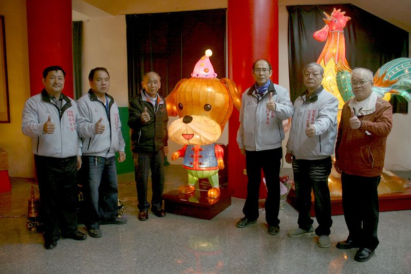旺旺GO花燈主燈，高1.8公尺，造型相當可愛