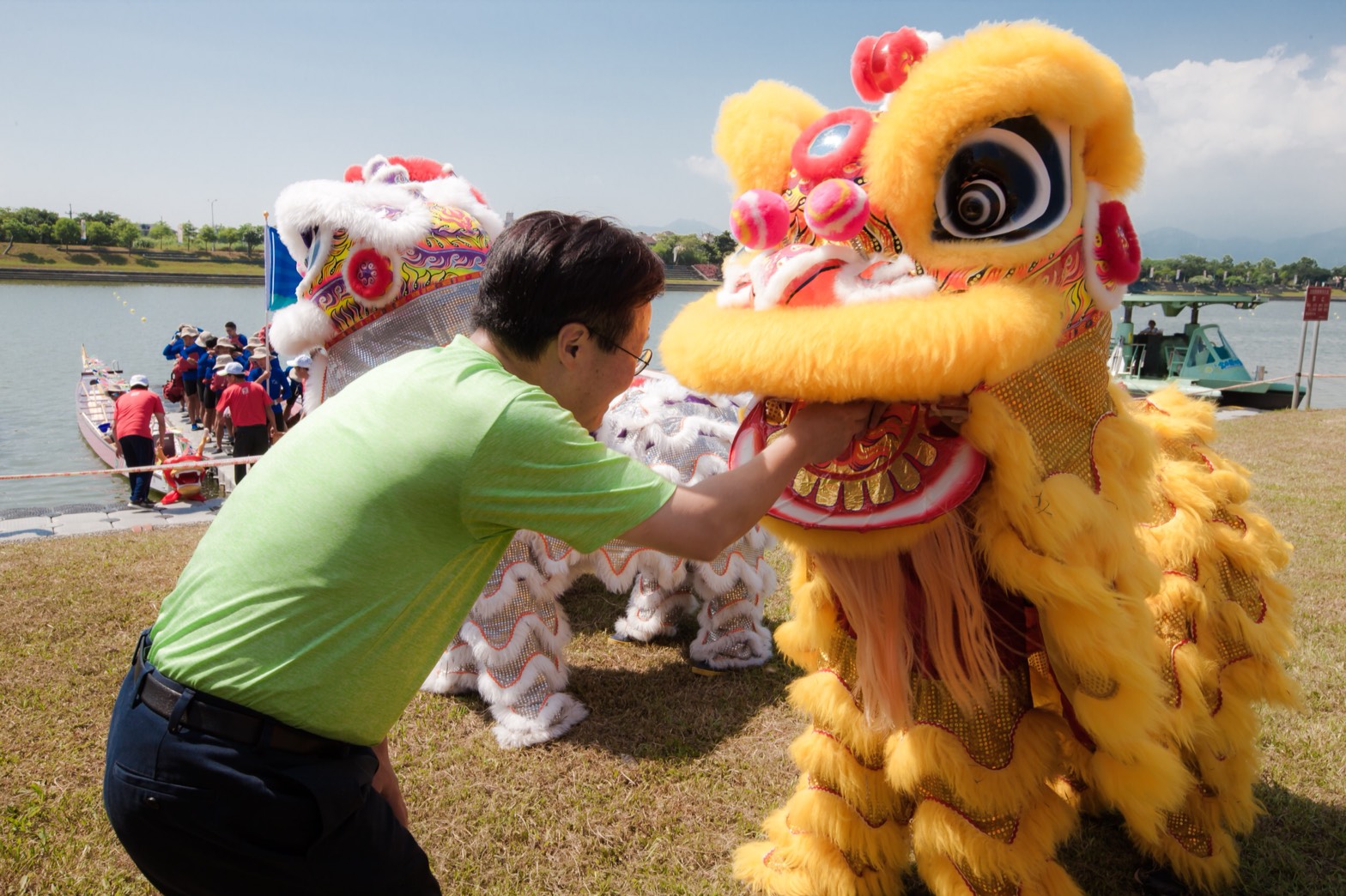 祥獅獻瑞