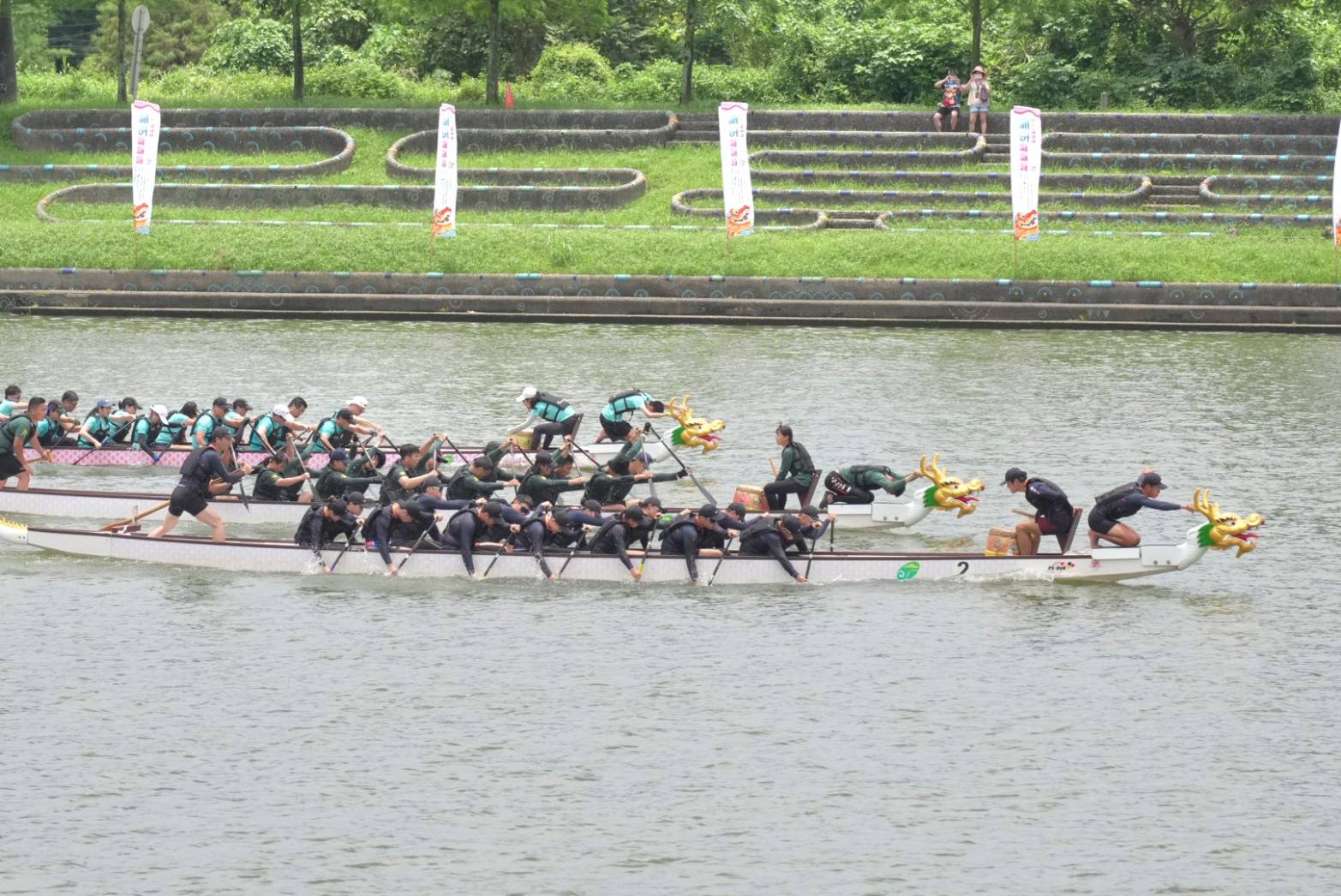 龍舟競渡冬山河開賽 54支隊伍1,223位選手爭奪水中蛟龍 | 葛瑪蘭新聞網