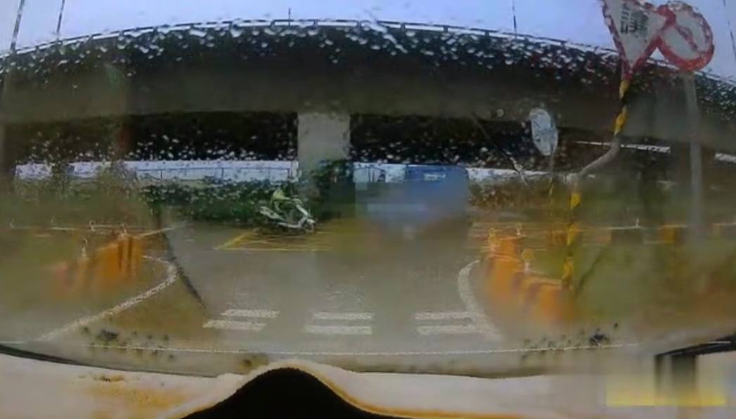 [協尋]  11/04 行車紀錄影像 （五結鄉縣道191線