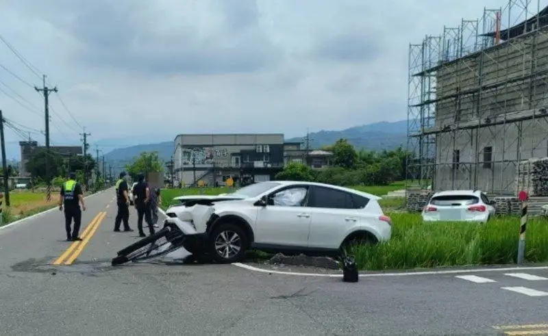 三星無號誌路口兩車碰撞事故現場