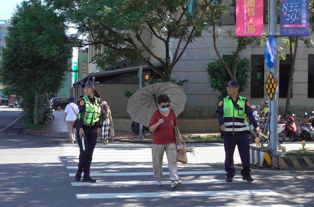 9月1日起路口安全大執法 「路口慢看停」禮讓行人優先