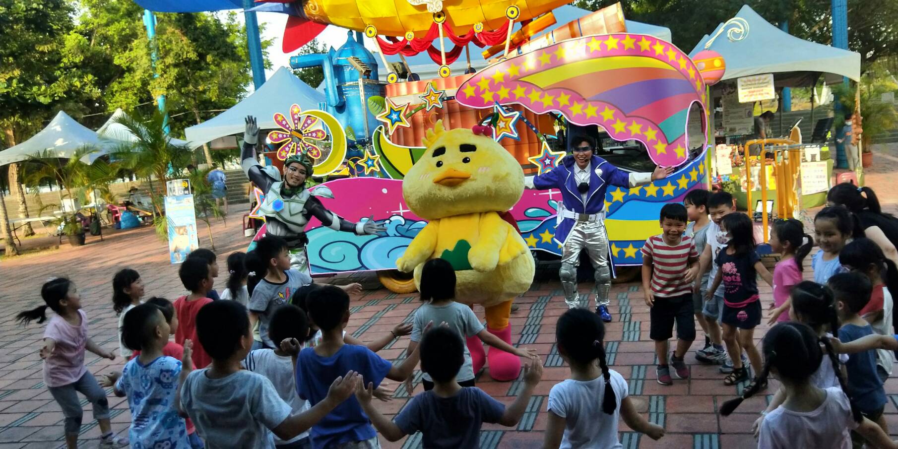 高人氣吉祥物「宜比鴨」 童玩星光樂園擔任觀光大使