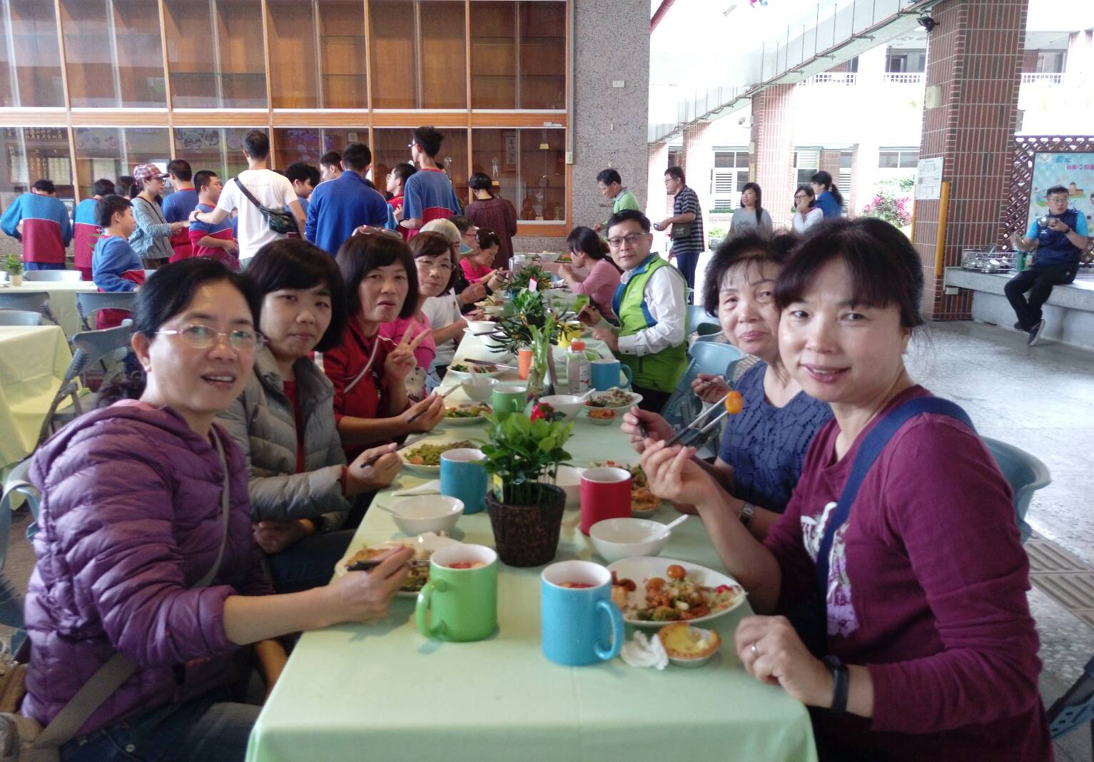 特殊教育報導/系列四~宜蘭特教生結合社區居民辦桌 全國所創