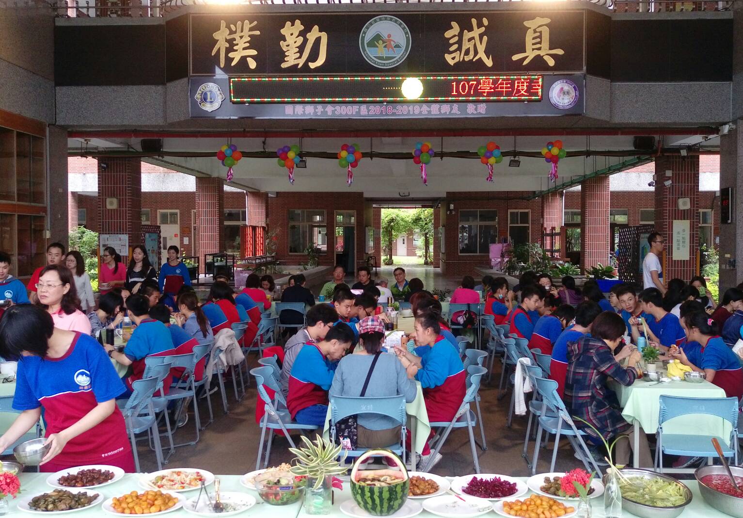 特殊教育報導/系列四~宜蘭特教生結合社區居民辦桌 全國所創