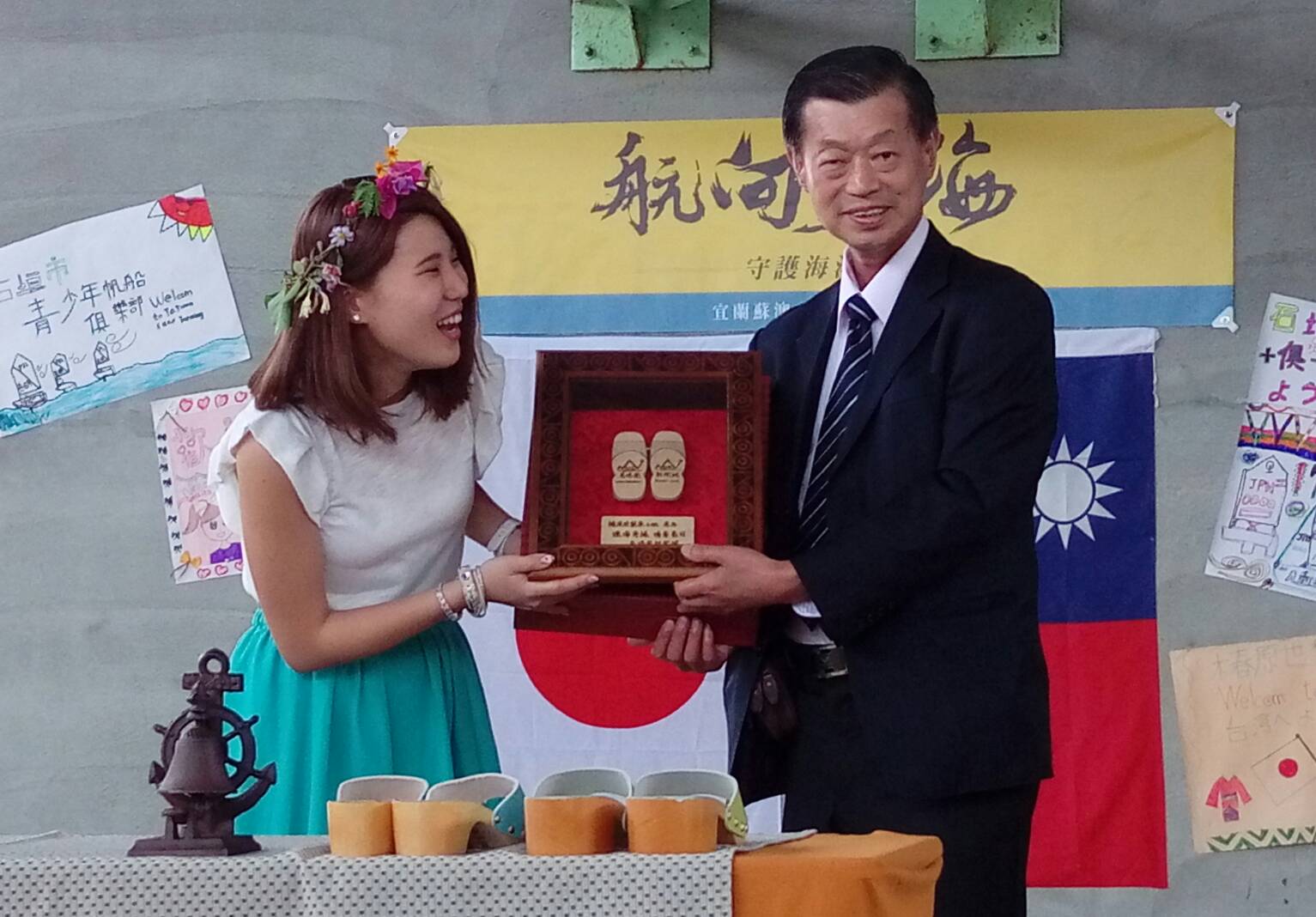 漂海相機主人椿原小姐哭了 漂流近千日終物歸原主