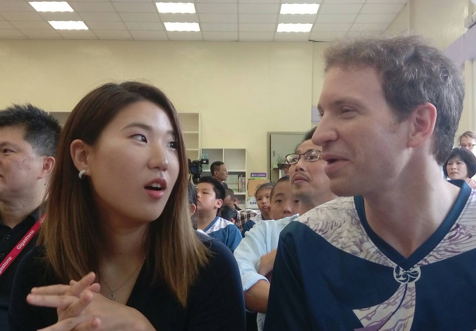 岳明國小畢業大亮點 來自海洋彼端的驚喜 