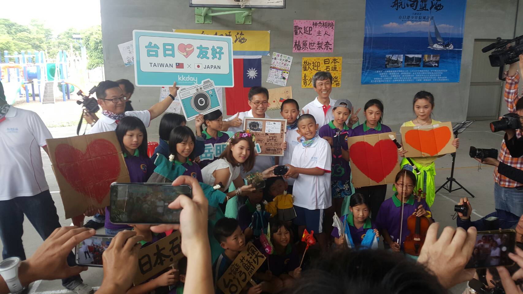 漂海相機主人椿原小姐哭了 漂流近千日終物歸原主