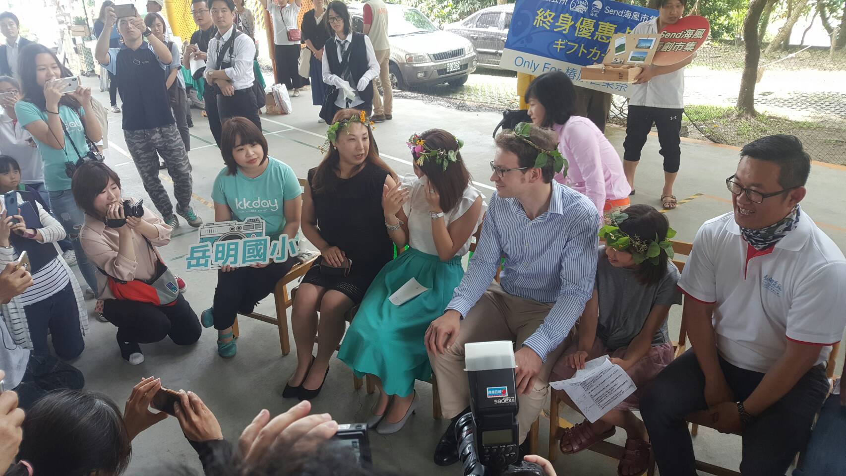 漂海相機主人椿原小姐哭了 漂流近千日終物歸原主