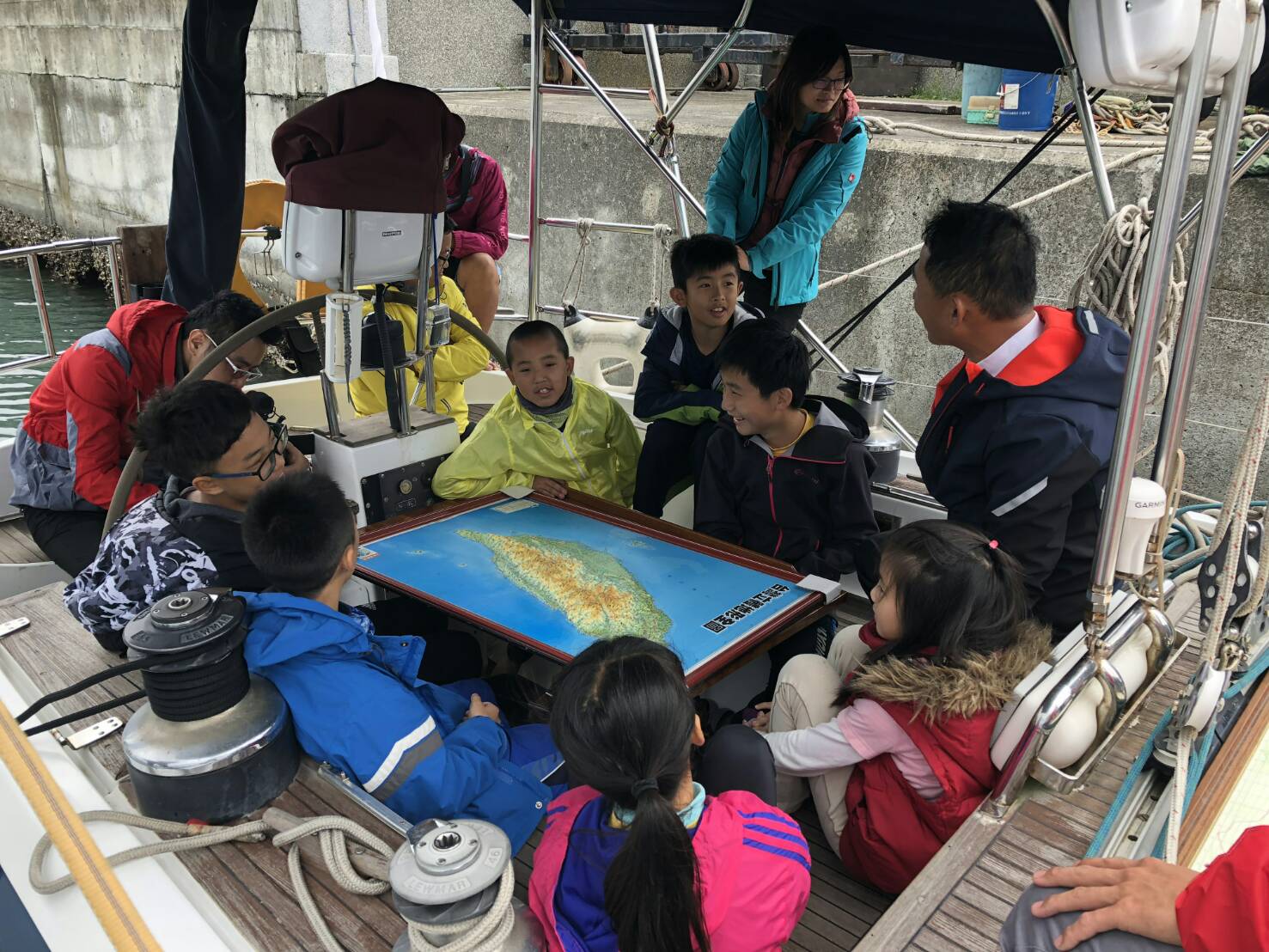 岳明6學童駕光腳號帆船 5/1啟動航向藍海守護海洋壯舉