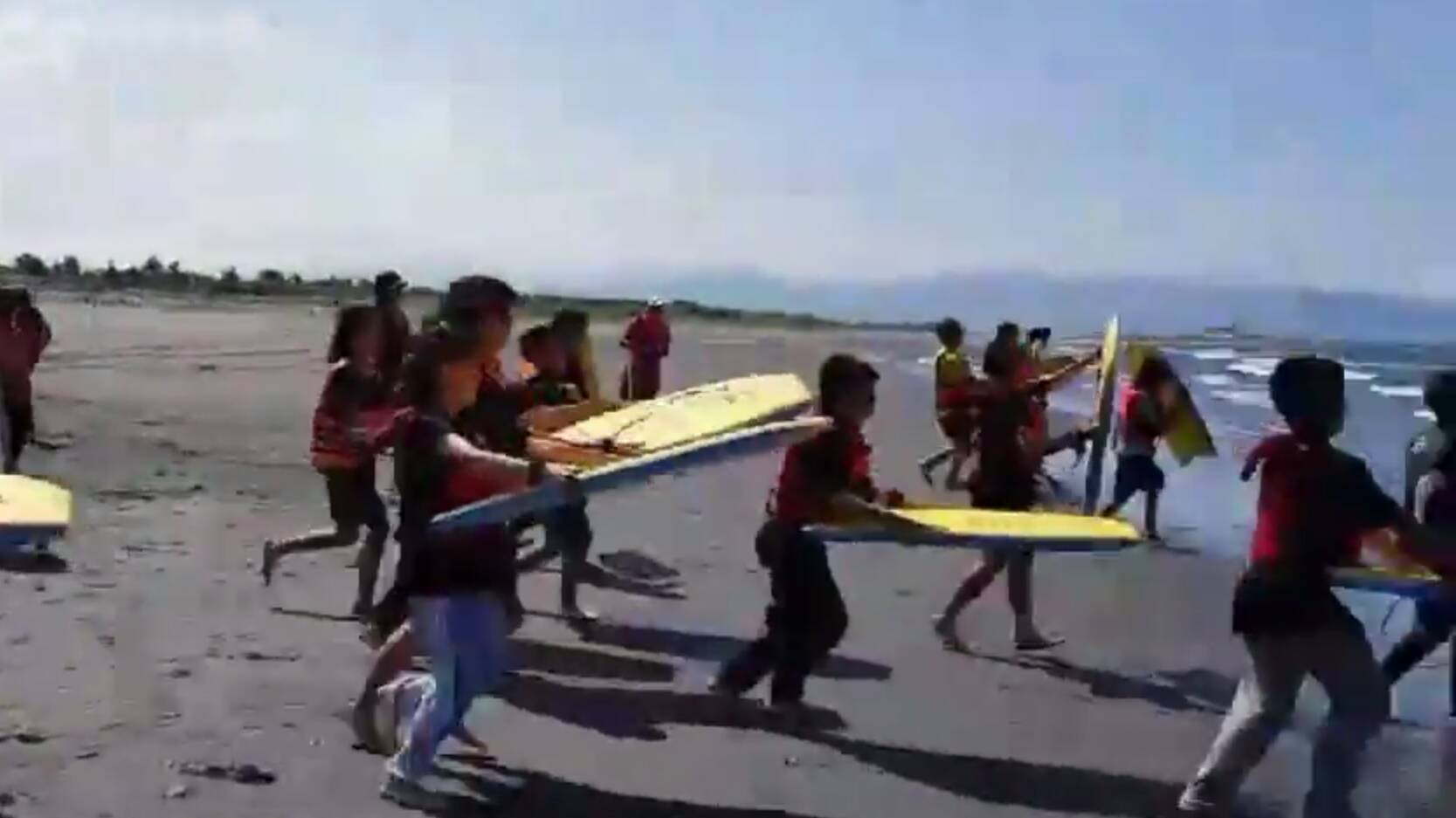 板橋國小書香傳愛 蘭陽溯溪叭浪嗨翻天