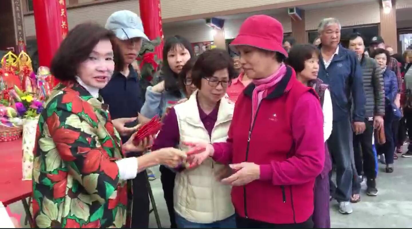 農初九天公廟最夯 林姿妙縣長廟宇發紅包