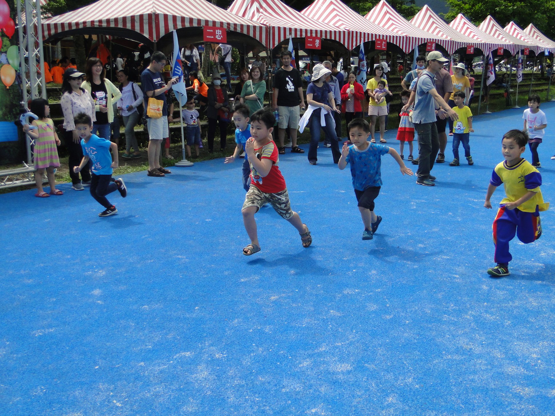 宜縣冬山國小106周年校慶 施設跑道展新貌