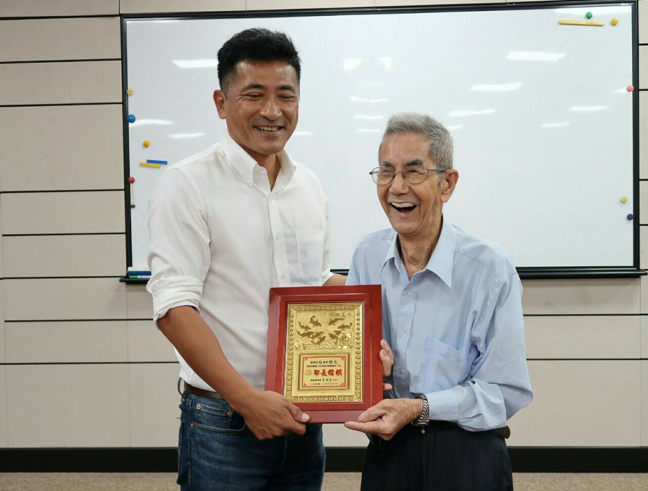 蕭阿添獲內政部表揚特優里長 96歲最高齡鄰長陳林阿對獲縣府表揚