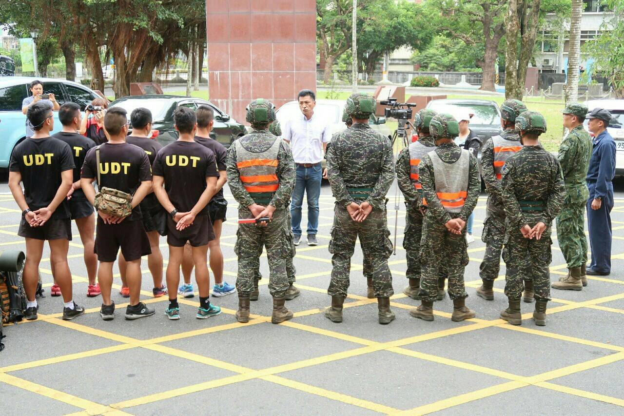 防範颱風來襲 軍方兩棲突擊車進駐蘇澳