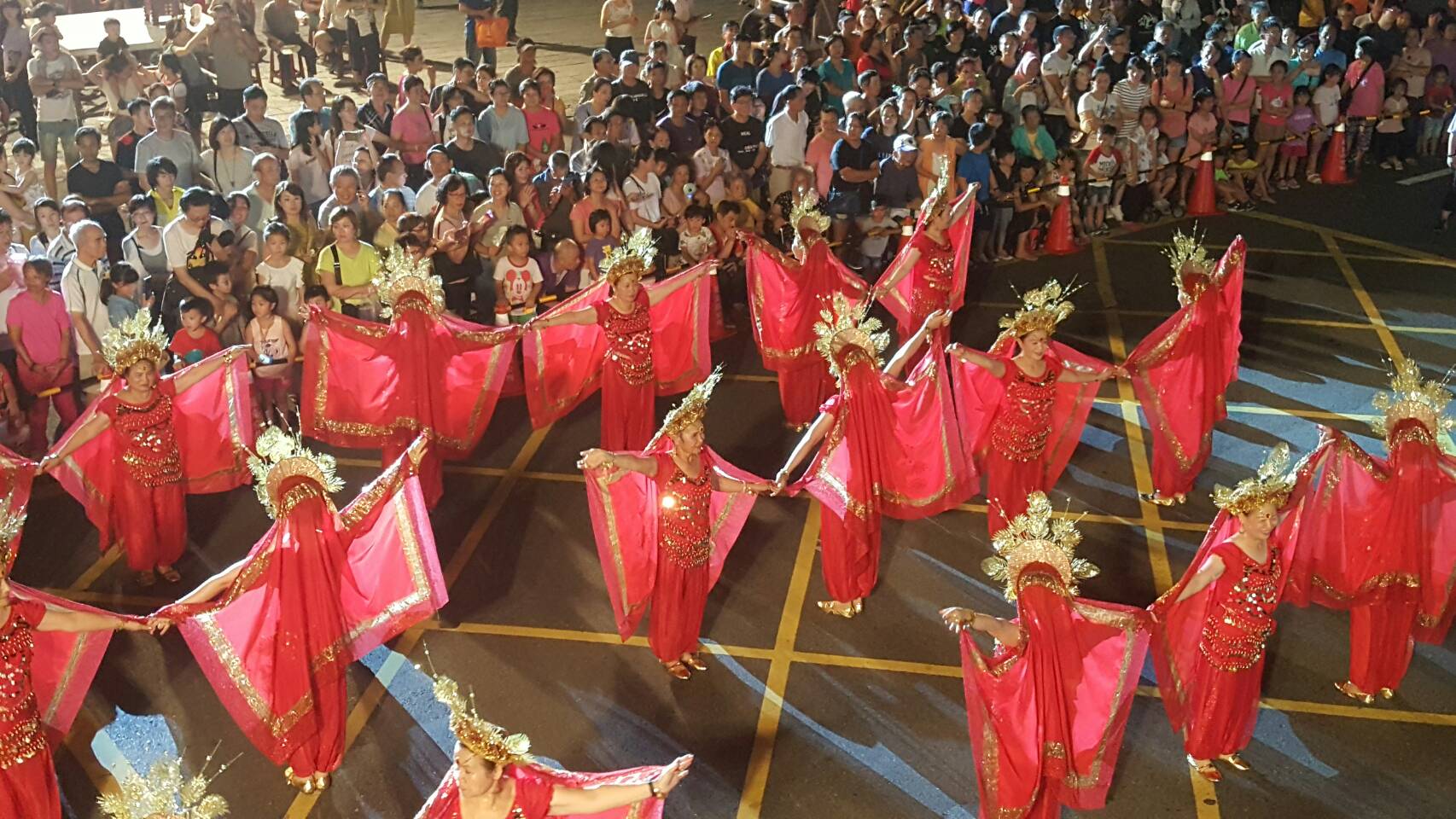 踩街活動進入最高潮 藝穗節今晚將閉幕