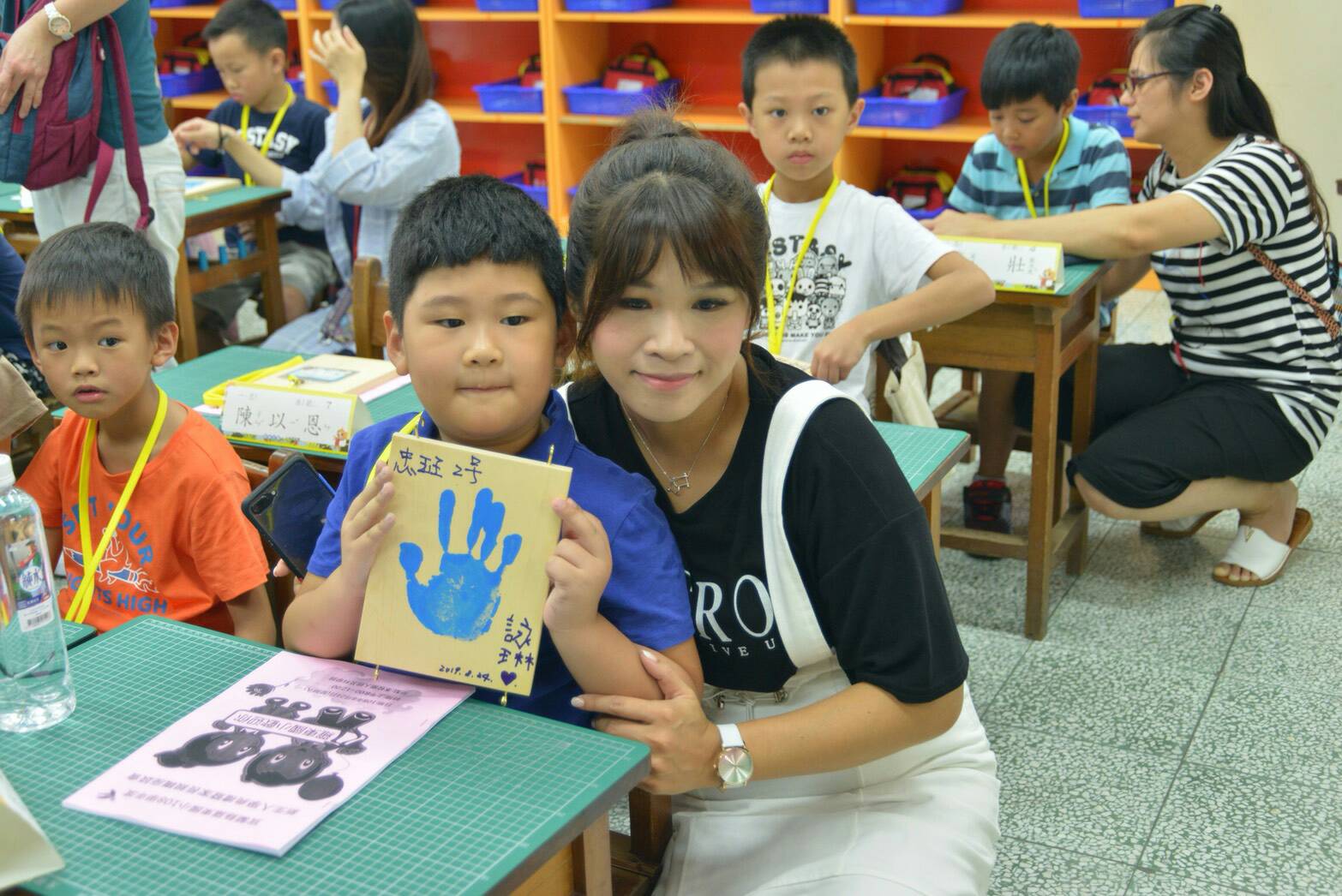 寶貝蓋下「 成長印記 」 羅東國小喜迎校園新鮮人