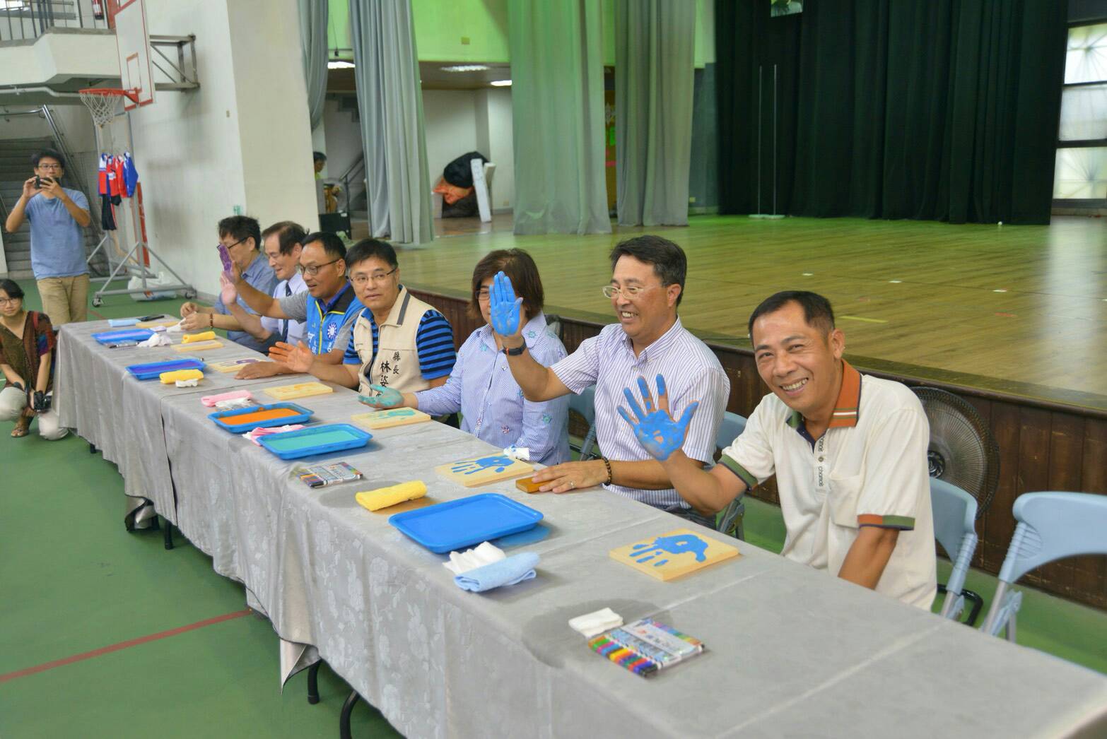 寶貝蓋下「 成長印記 」 羅東國小喜迎校園新鮮人