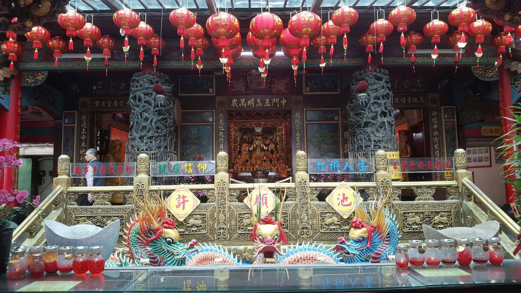 神明祈福喜迎春 四結金身土地公廟搞創意