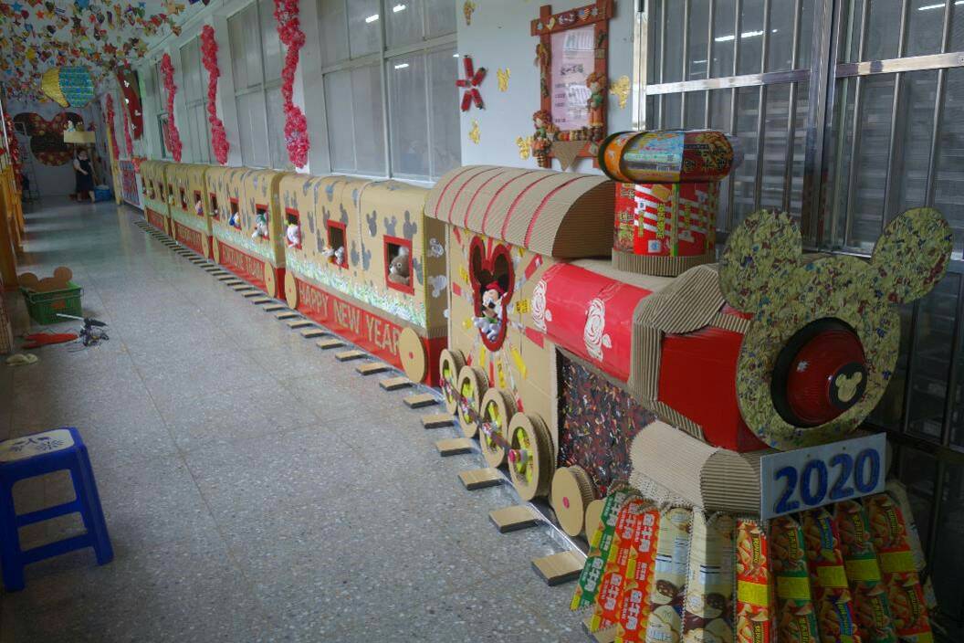 窗外月高牆天燈 另類慶元宵為民祈福