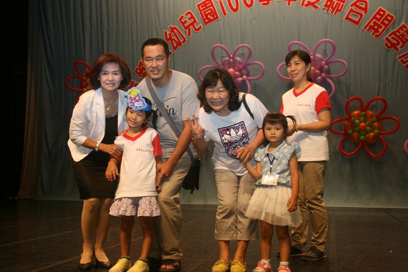 新生小朋友快樂上學去