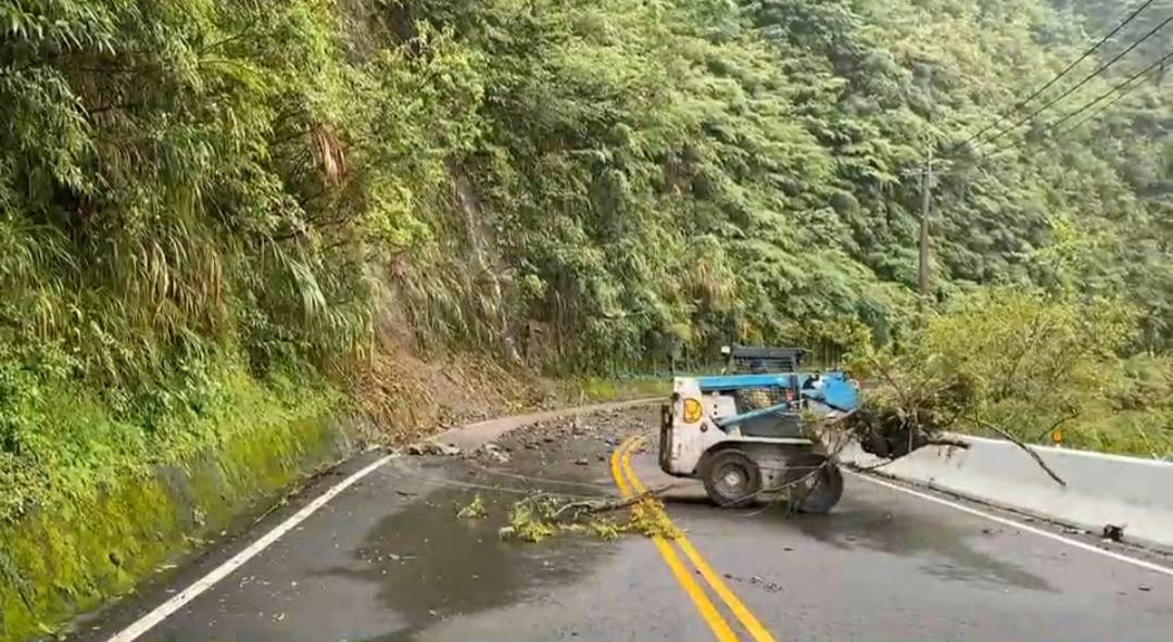 三星警方及時排除道路障礙