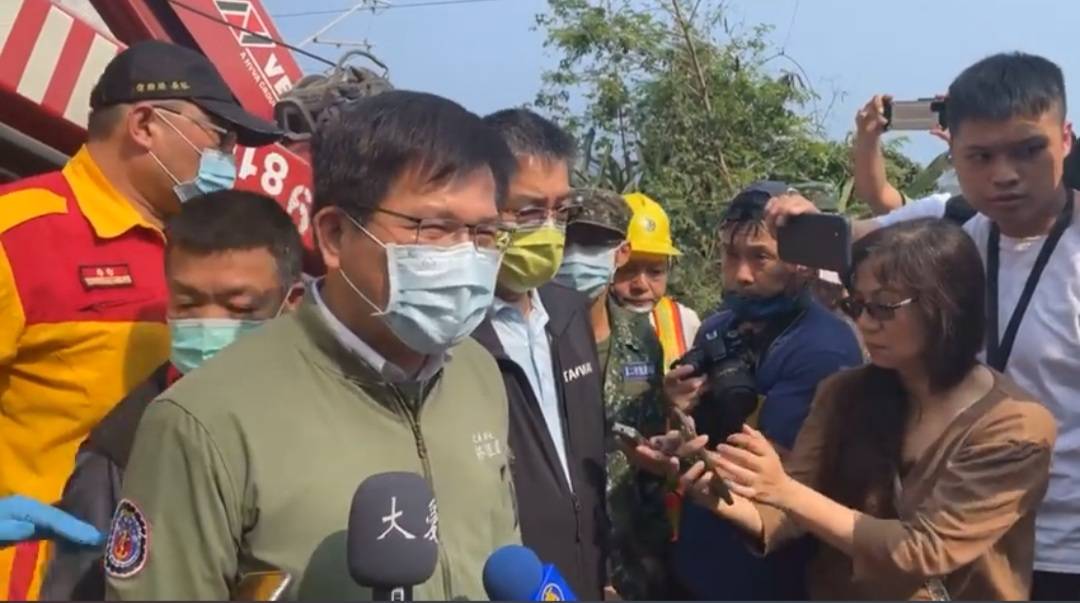 太魯閣號清水隧道出軌