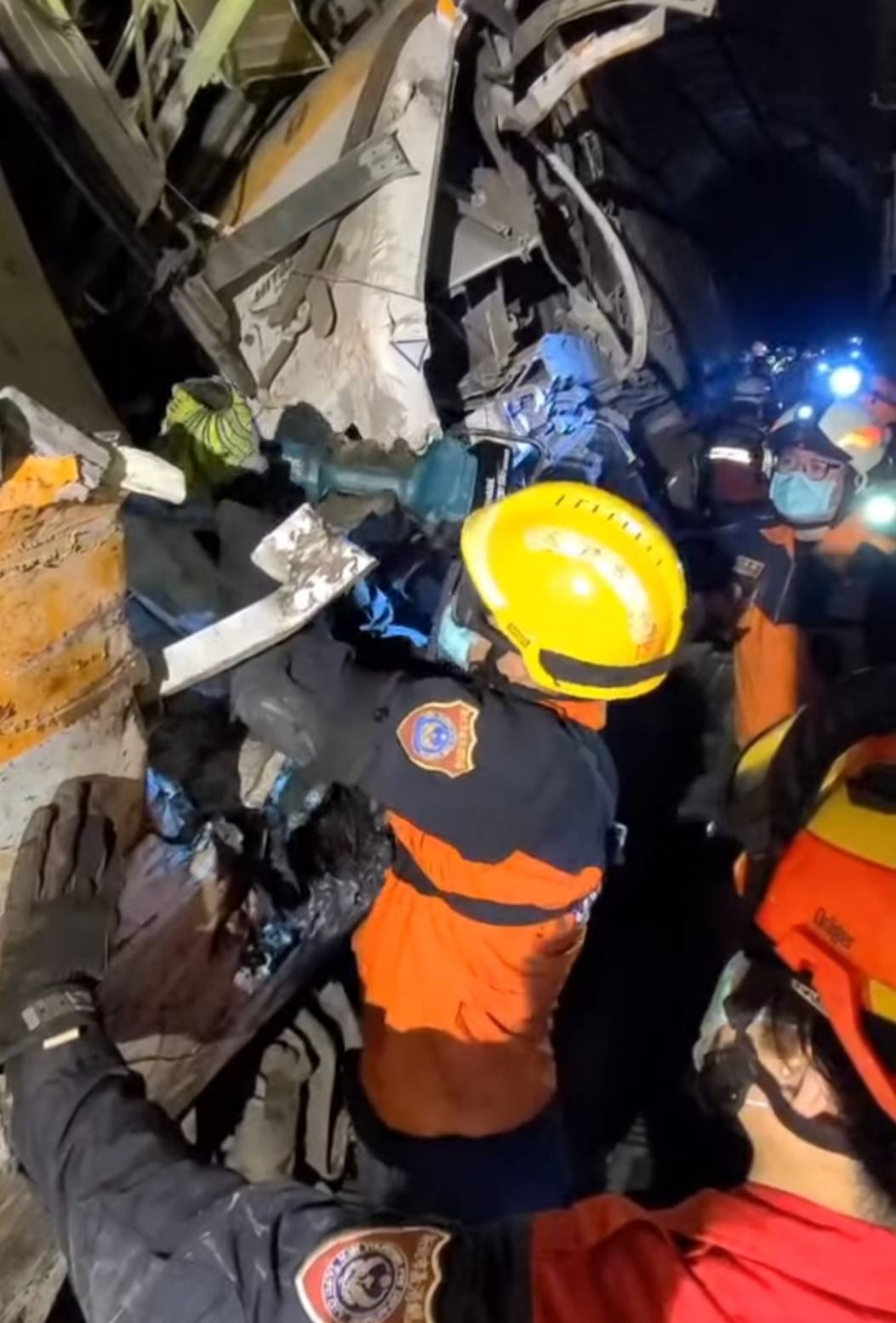 太魯閣號出軌重大事故