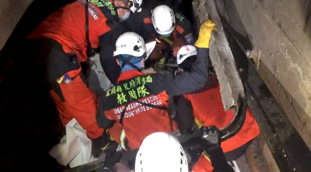 太魯閣號出軌重大事故