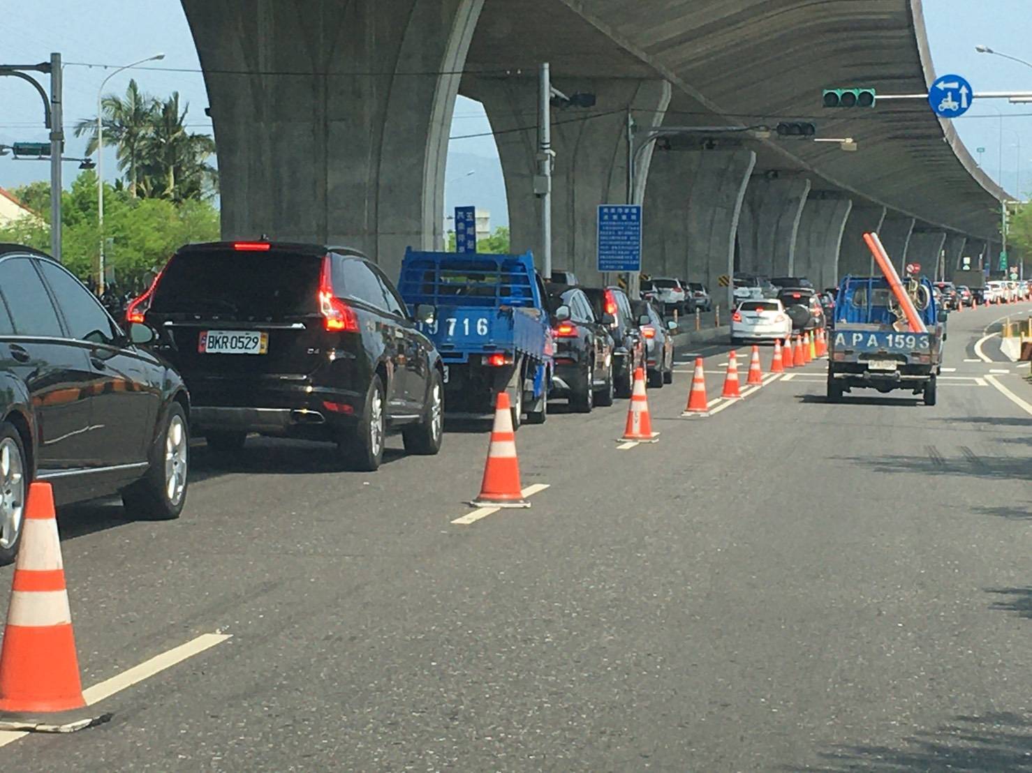 蘇花路廊逾萬輛車潮