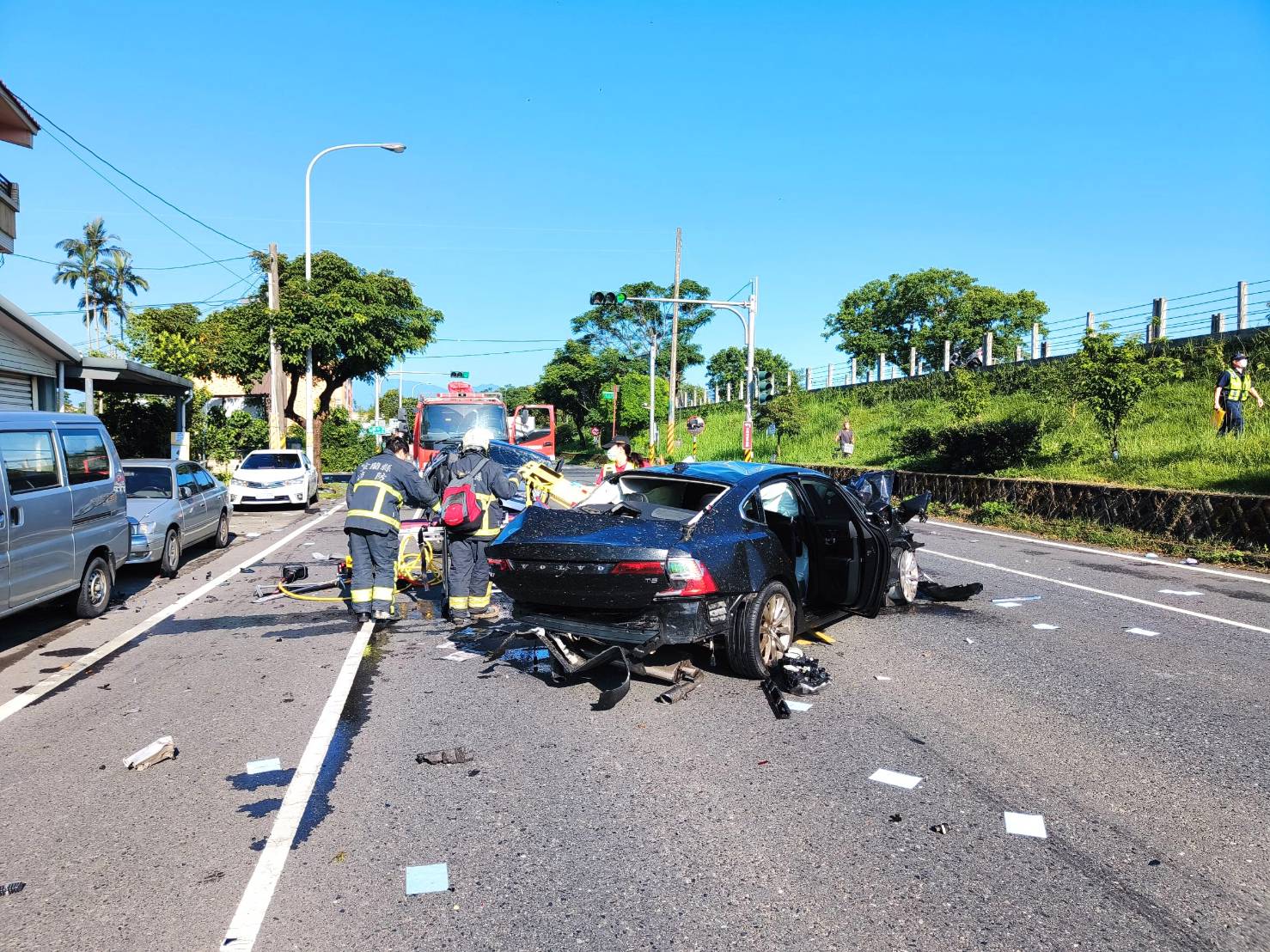 五結溪濱路連環車禍