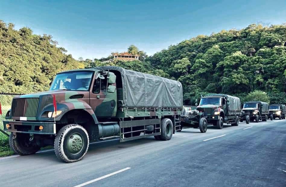 五結聖清宮董事長蕭清海則謙稱，此次捐贈國軍白米係對支持國家略盡棉薄之力，還勞動莊營長及食勤組許組長前來代表受贈，期望能藉此拋磚引玉讓有更多民眾用行動來支持國軍，共同厚植國力捍衛國家、保衛家園安全。