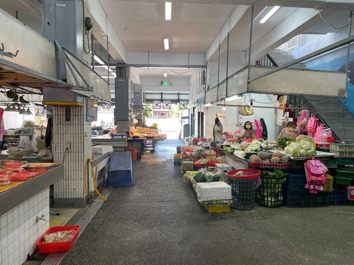 免收公有市場租金