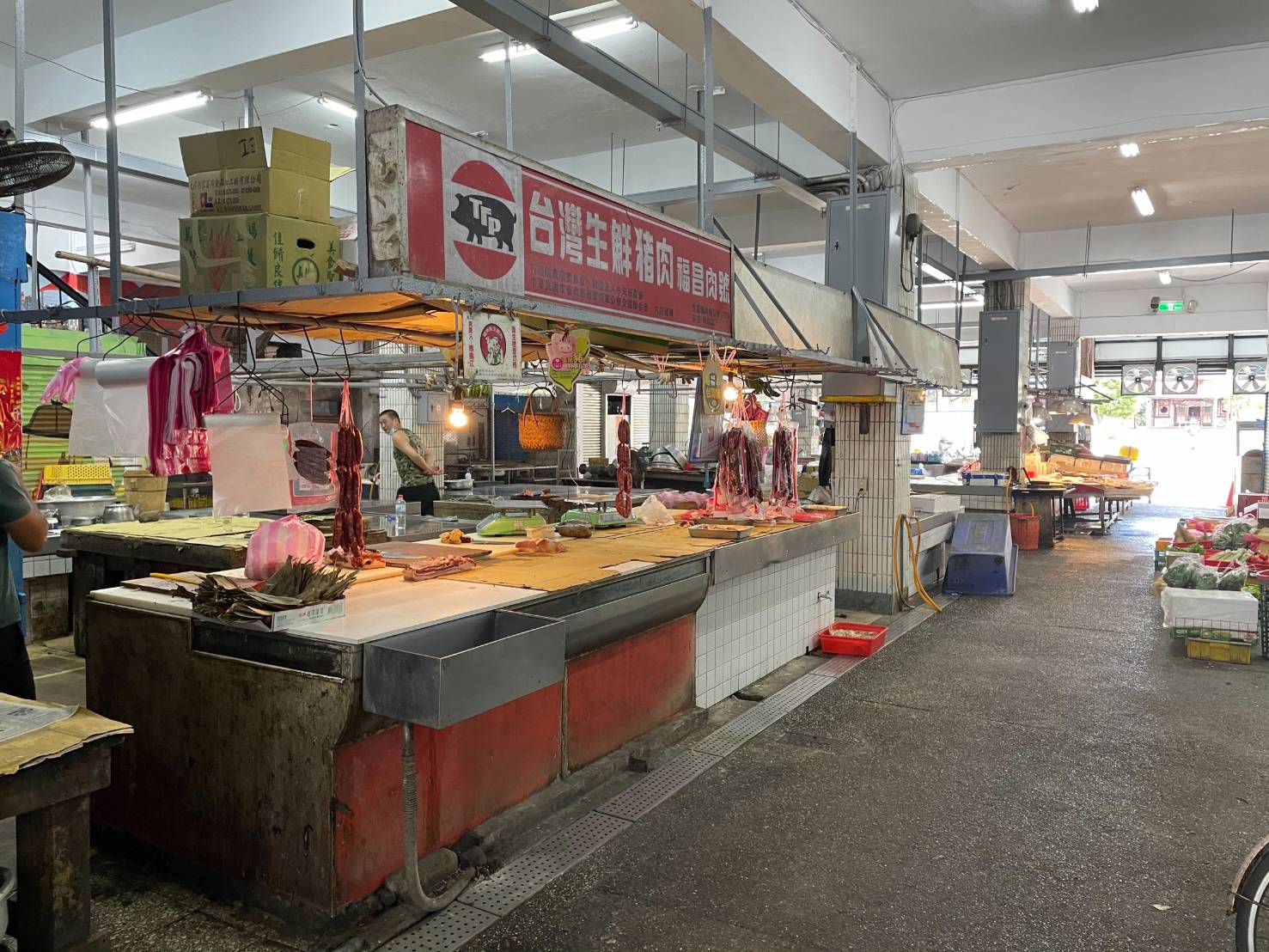 免收公有市場租金