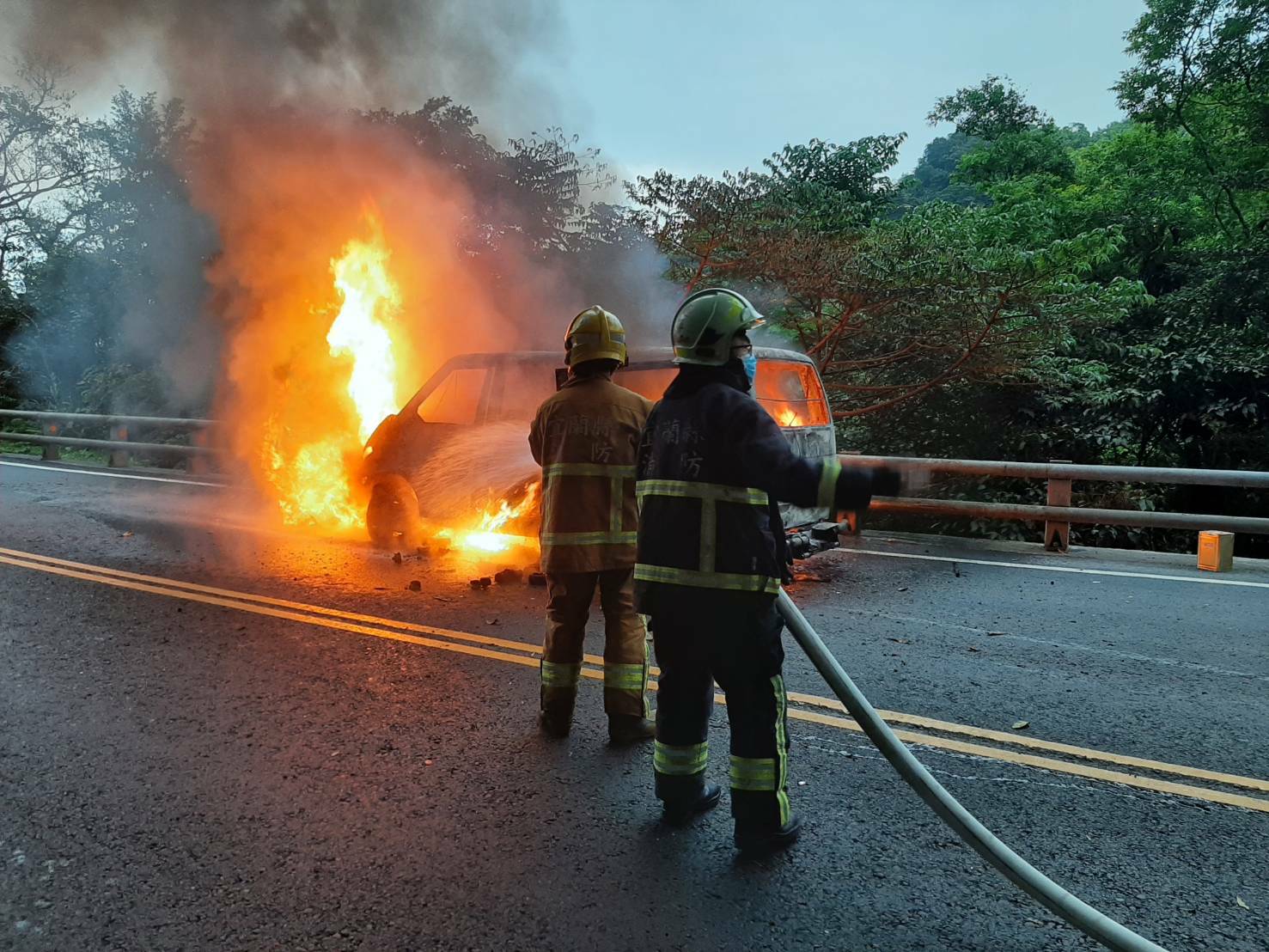 火燒車 