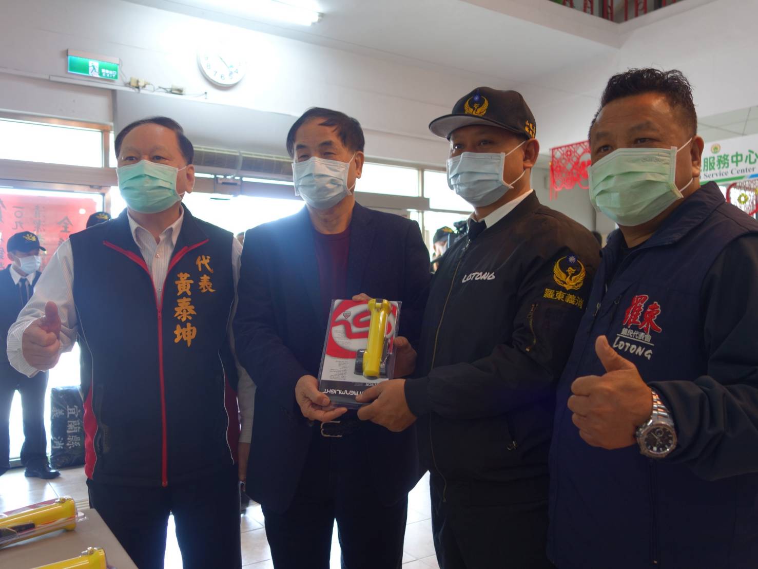 羅東鎮公所捐贈義消145萬救災裝備