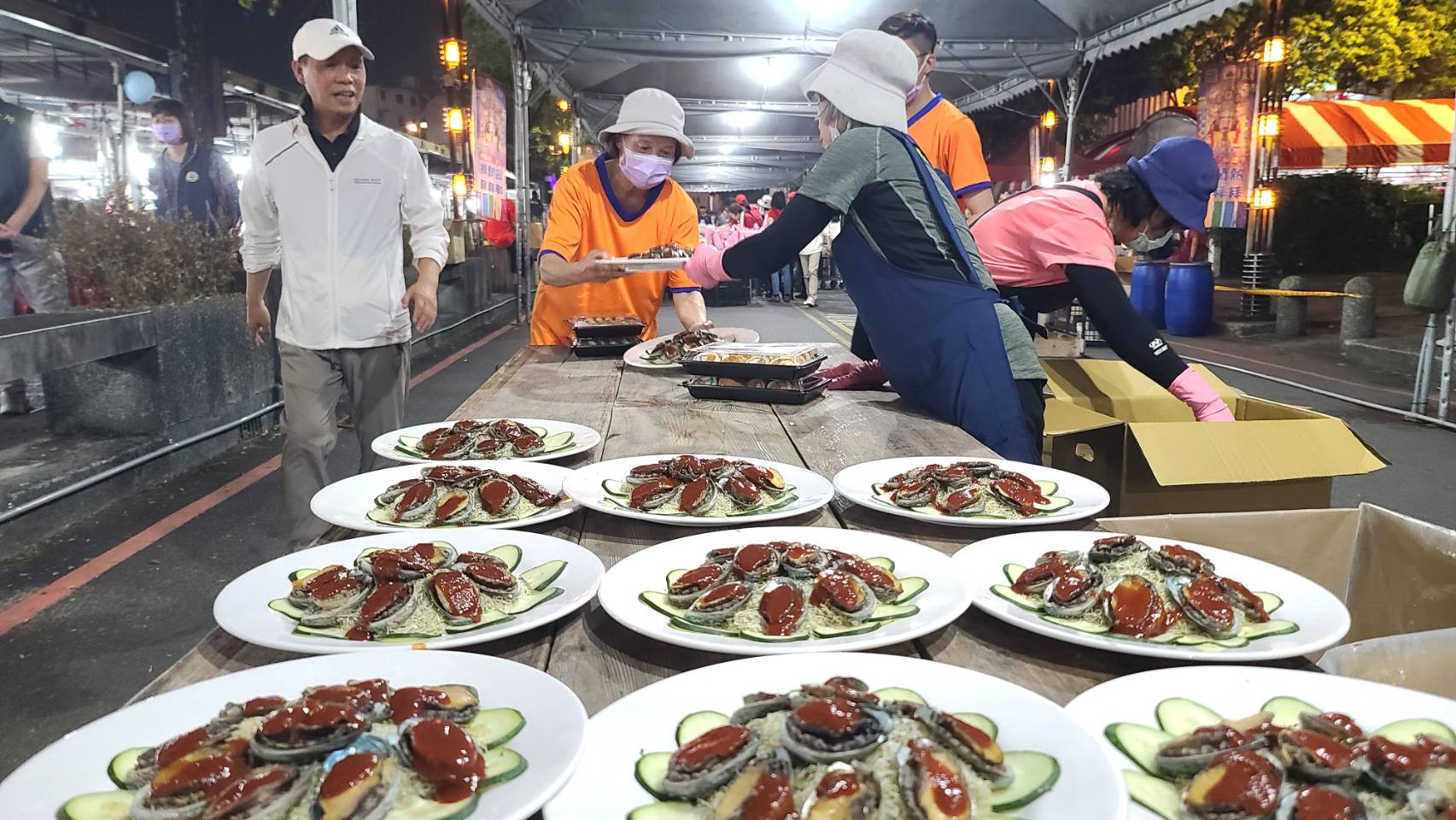 羅東帝爺生呷拜拜