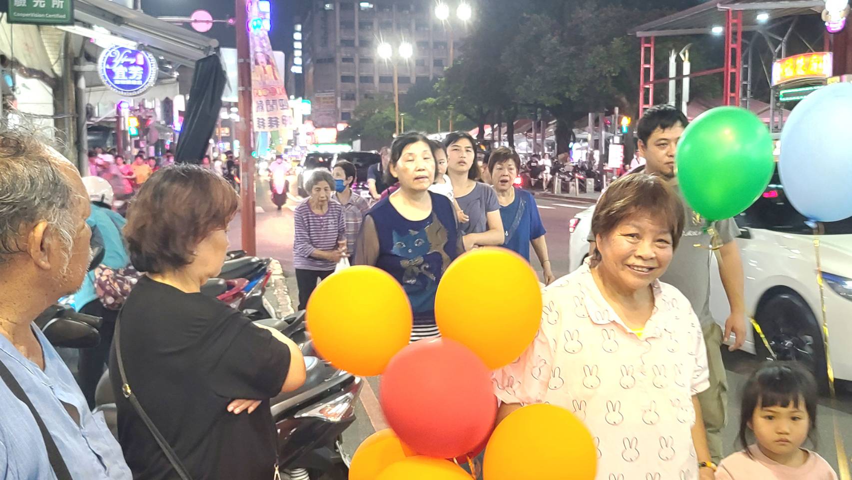 羅東帝爺生呷拜拜