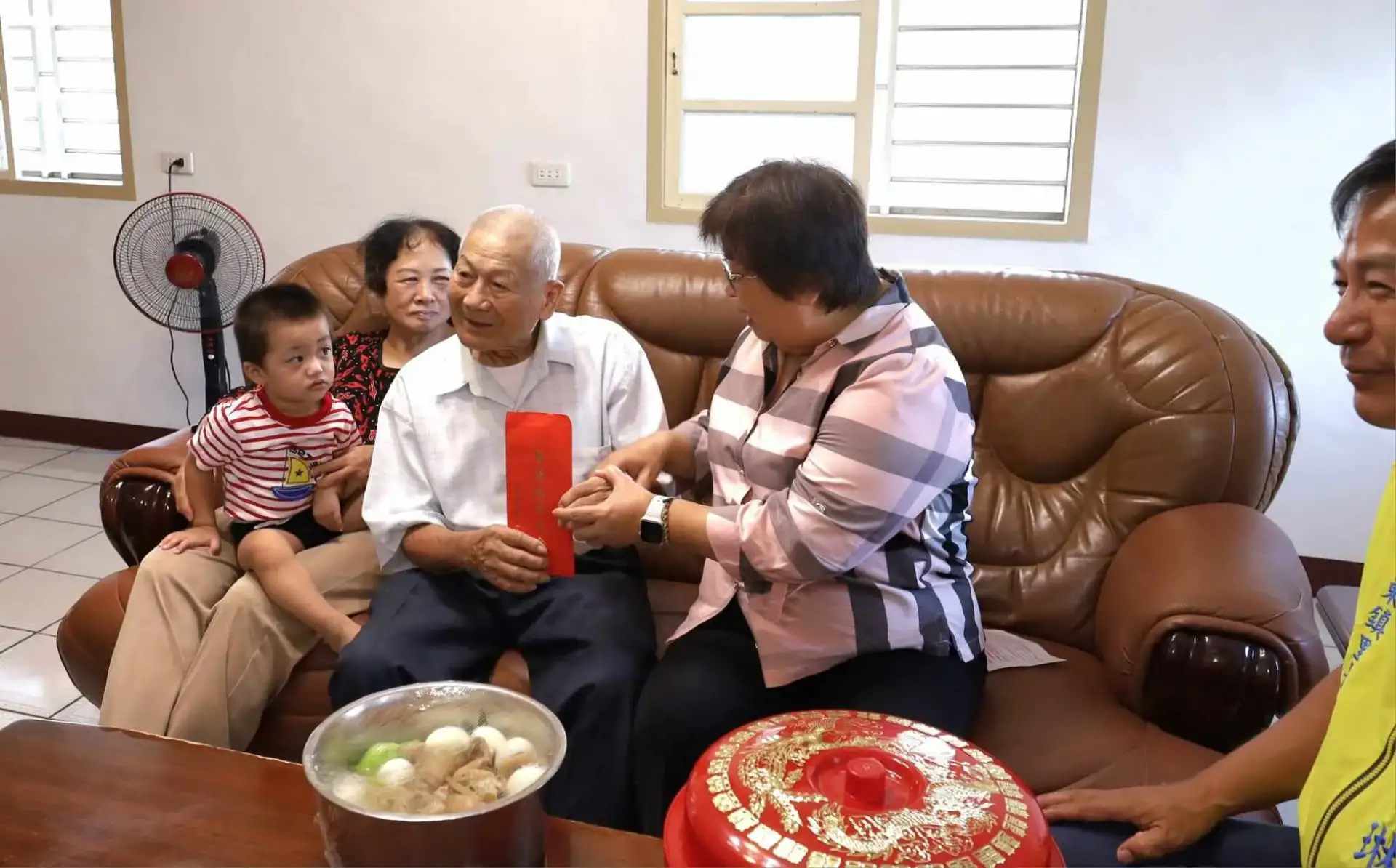 羅東鎮長吳秋齡